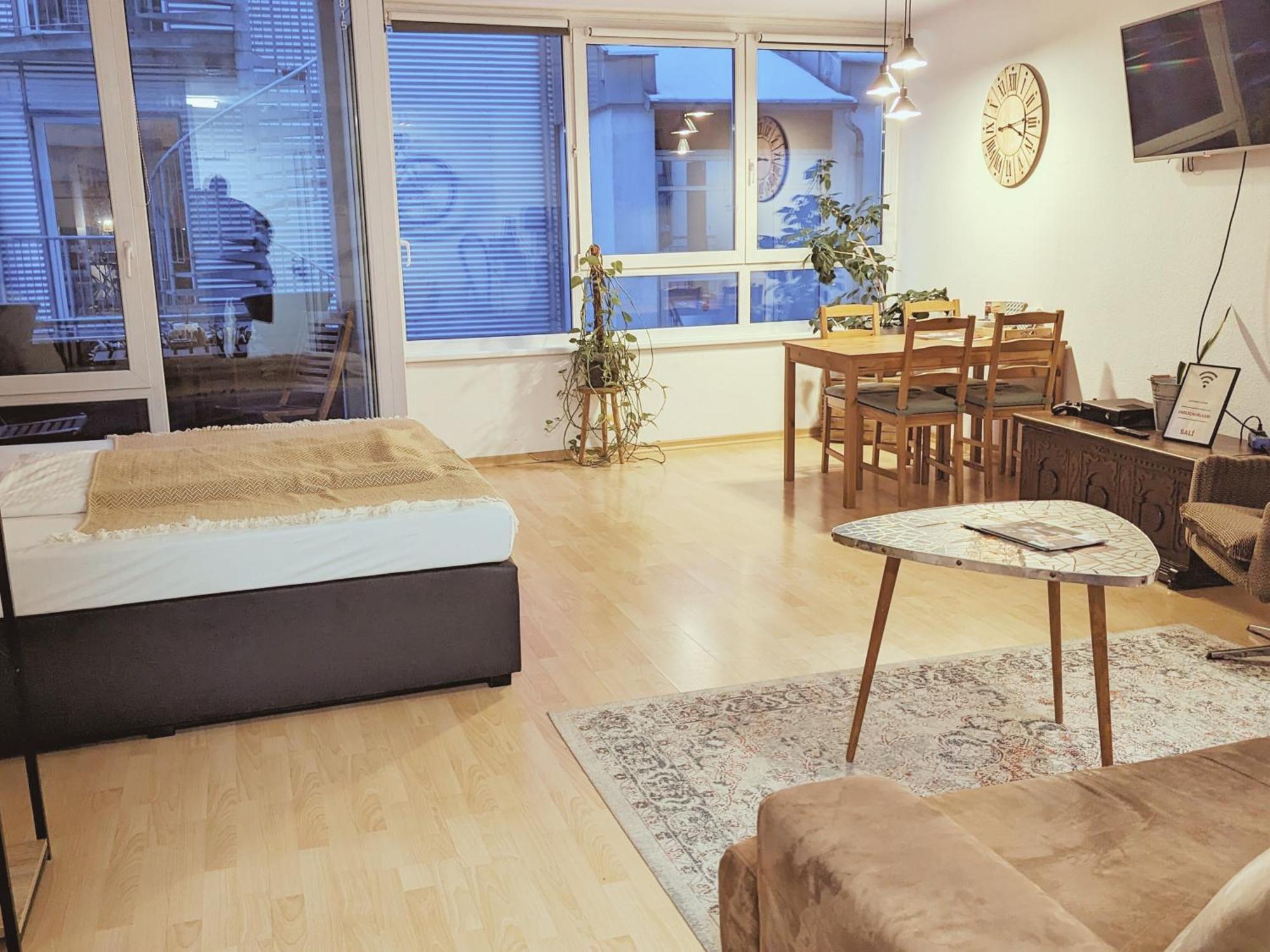 Zentrale - Ferienwohnung Am Thomaskirchhof Leipzig Extérieur photo